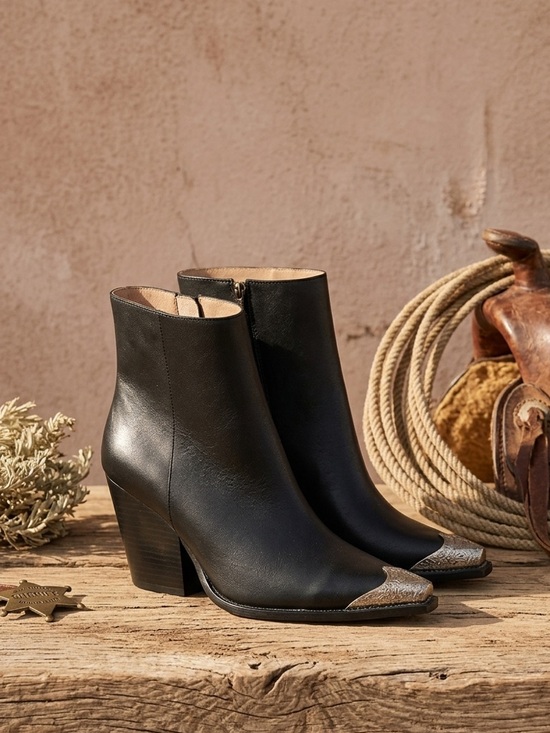 Oasis Society Shoes - Western Etched Silver Tip Noir Block Heel Boot
